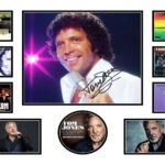 301306-TOM-JONES-SIGNED