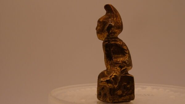 Brass Gnome sitting on a dice - Image 4