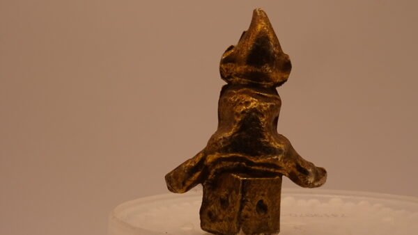Brass Gnome sitting on a dice - Image 3